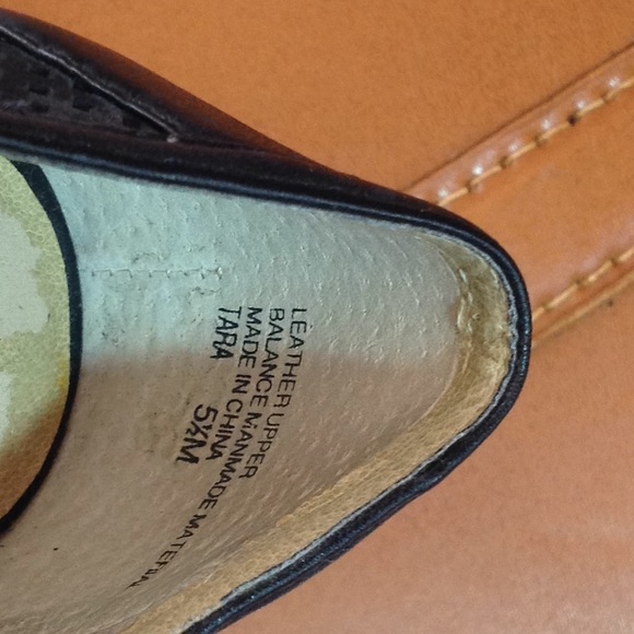 Levity Black Leather Peep-Toe High Heels - Size 5.5 - Picture 8 of 8